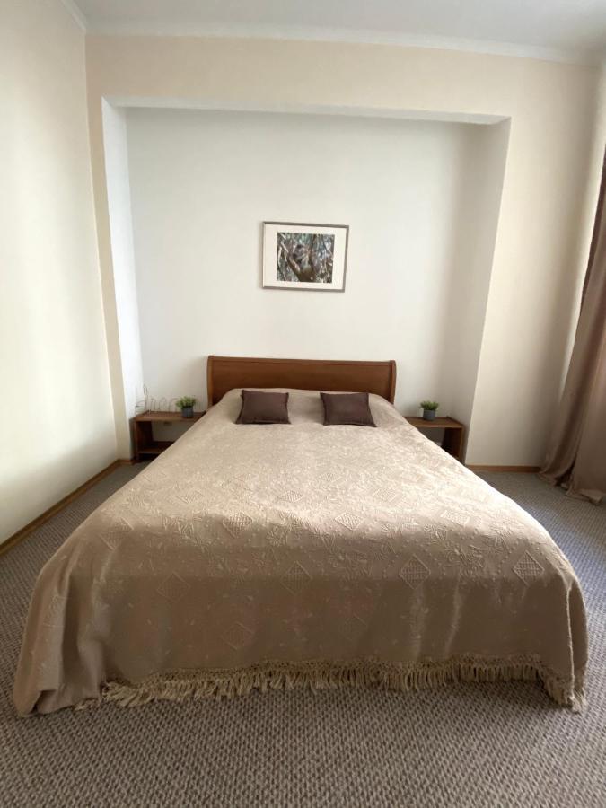 Family Apartment Lviv Eksteriør bilde