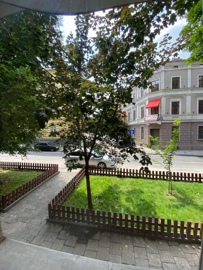 Family Apartment Lviv Eksteriør bilde